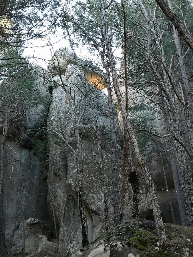 Charmant Appartement Au Coeur Des Gres D Annot Buitenkant foto